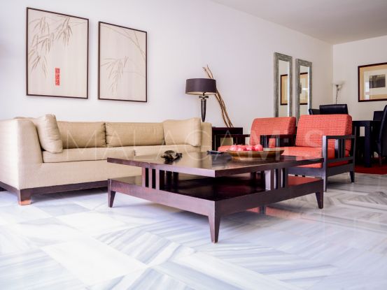 Apartamento planta baja en venta en Alcazaba con 2 dormitorios | Gabriela Recalde Marbella Properties