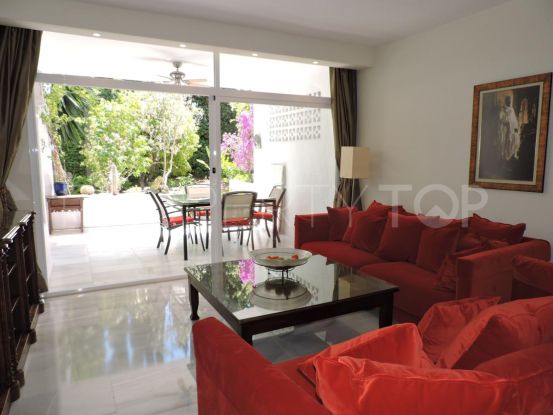 For sale ground floor apartment with 2 bedrooms in Alcazaba | Gabriela Recalde Marbella Properties