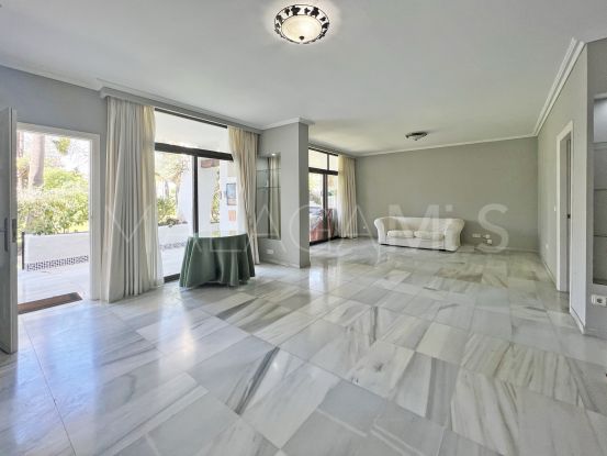Comprar apartamento en Alcazaba con 2 dormitorios | Gabriela Recalde Marbella Properties