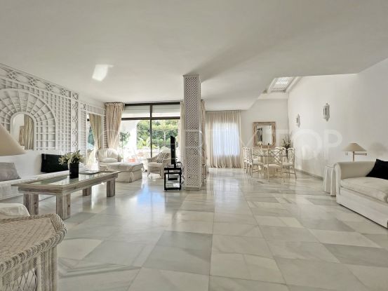For sale apartment with 2 bedrooms in Alcazaba, Marbella - Puerto Banus | Gabriela Recalde Marbella Properties