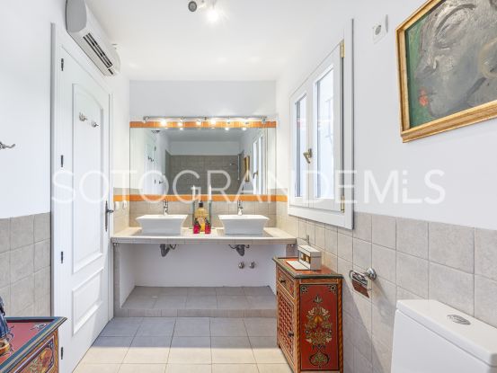 Se vende casa con 6 dormitorios en Sotogrande Alto Central | Rhead Estates