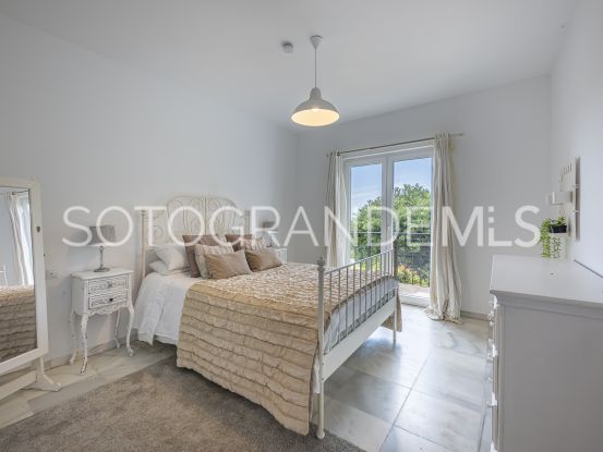 Villa for sale in Zona E with 6 bedrooms | Rhead Estates