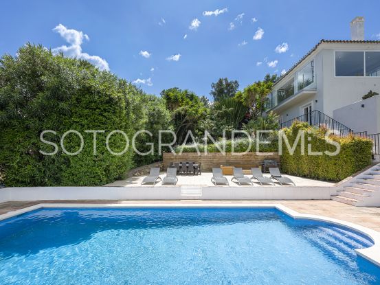 Villa for sale in Zona E with 6 bedrooms | Rhead Estates