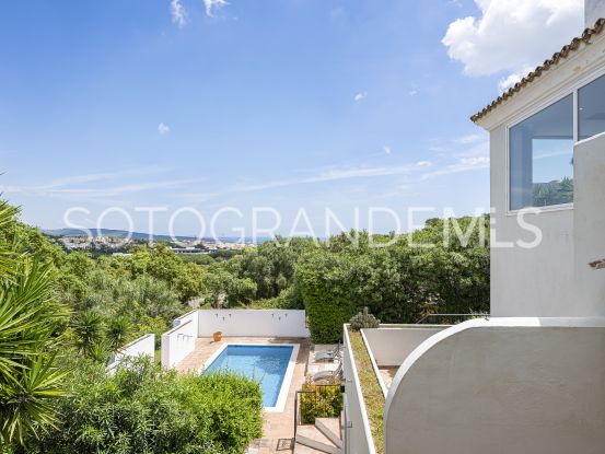 Villa for sale in Zona E with 6 bedrooms | Rhead Estates