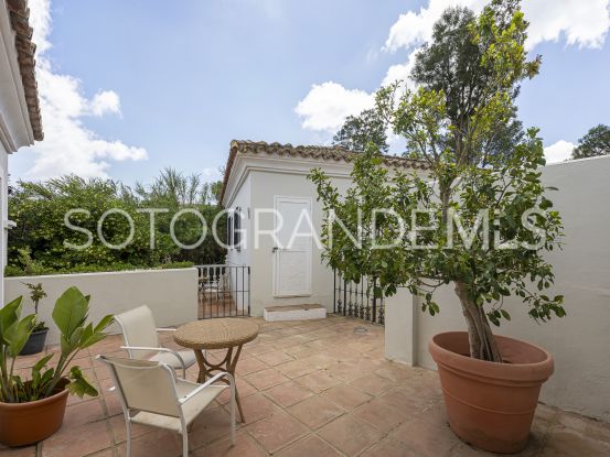 Villa for sale in Zona E with 6 bedrooms | Rhead Estates