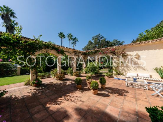 For sale 5 bedrooms villa in Triana, Sotogrande Alto | Rhead Estates