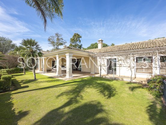 Comprar villa en Zona F de 5 dormitorios | Rhead Estates