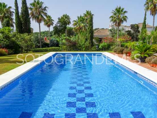 For sale Zona F villa with 4 bedrooms | Gisèle André Soto