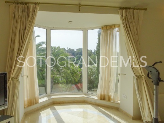 For sale Zona F villa with 4 bedrooms | Gisèle André Soto