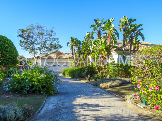 For sale Zona F villa with 4 bedrooms | Gisèle André Soto