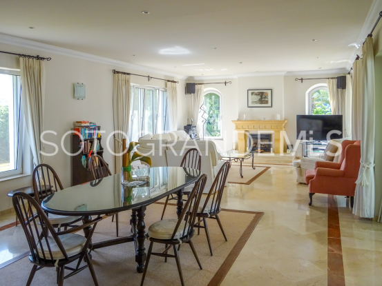 For sale Zona F villa with 4 bedrooms | Gisèle André Soto