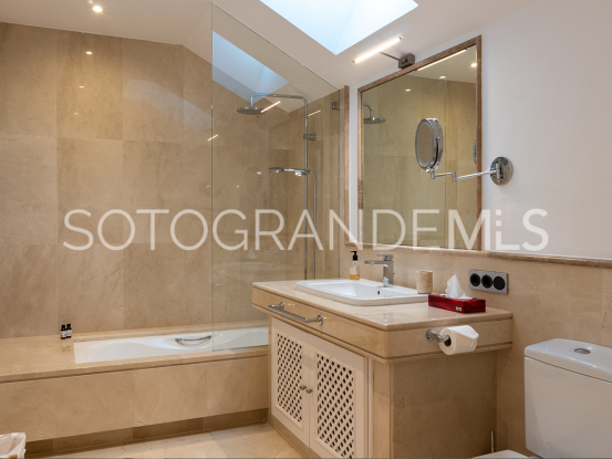 For sale 4 bedrooms penthouse in Sotogrande Alto | Gisèle André Soto