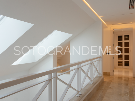 For sale 4 bedrooms penthouse in Sotogrande Alto | Gisèle André Soto