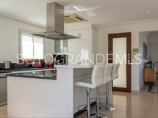 For sale 4 bedrooms penthouse in Sotogrande Alto | Gisèle André Soto
