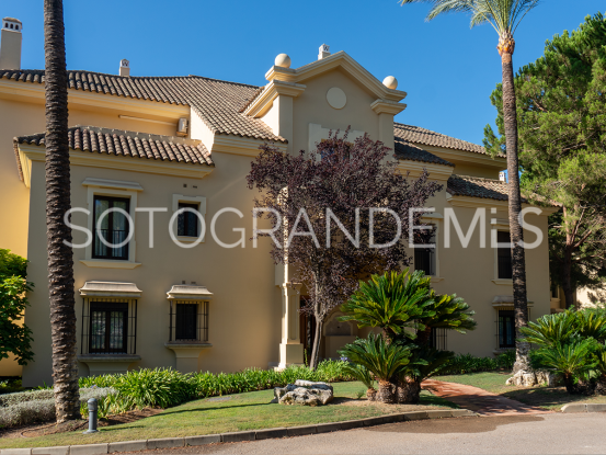 For sale 4 bedrooms penthouse in Sotogrande Alto | Gisèle André Soto