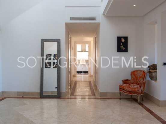 For sale 4 bedrooms penthouse in Sotogrande Alto | Gisèle André Soto