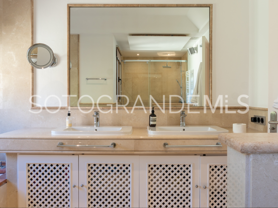 For sale 4 bedrooms penthouse in Sotogrande Alto | Gisèle André Soto