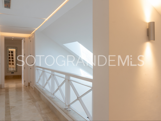 For sale 4 bedrooms penthouse in Sotogrande Alto | Gisèle André Soto