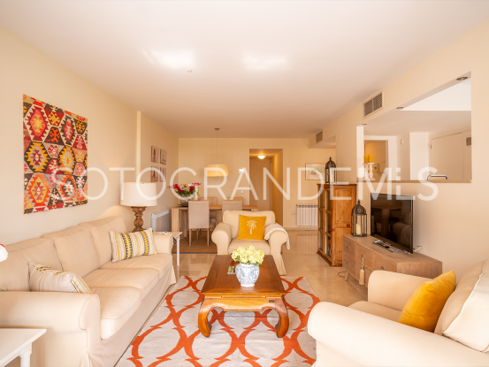 Buy apartment in Paseo del Mar, Sotogrande Costa | Gisèle André Soto