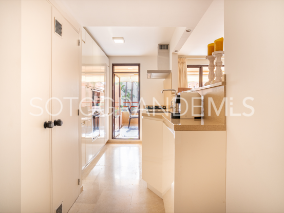 Buy apartment in Paseo del Mar, Sotogrande Costa | Gisèle André Soto