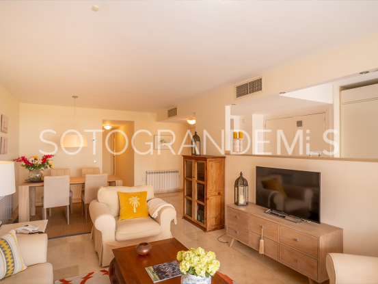 Buy apartment in Paseo del Mar, Sotogrande Costa | Gisèle André Soto