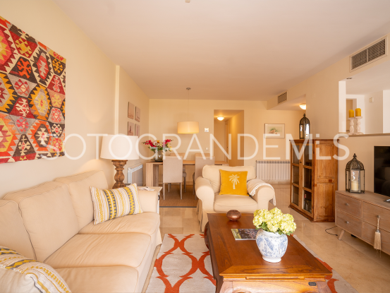 Buy apartment in Paseo del Mar, Sotogrande Costa | Gisèle André Soto