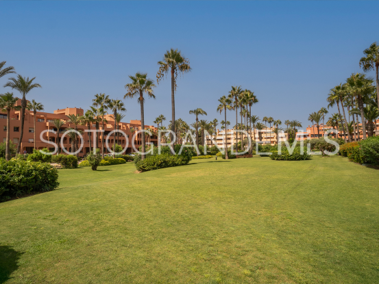 Buy apartment in Paseo del Mar, Sotogrande Costa | Gisèle André Soto