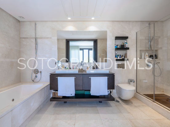 Atico duplex a la venta en Hacienda de Valderrama de 4 dormitorios | Gisèle André Soto