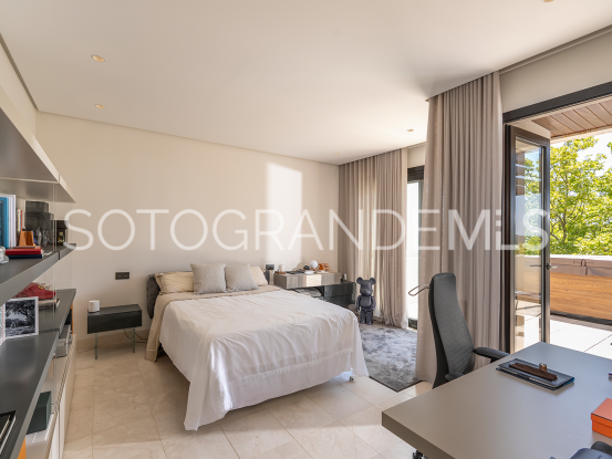 Atico duplex a la venta en Hacienda de Valderrama de 4 dormitorios | Gisèle André Soto