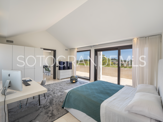 Atico duplex a la venta en Hacienda de Valderrama de 4 dormitorios | Gisèle André Soto