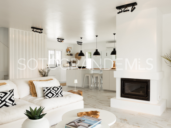 For sale Zona F 3 bedrooms villa | Gisèle André Soto