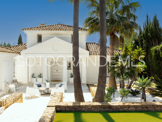 For sale Zona F 3 bedrooms villa | Gisèle André Soto