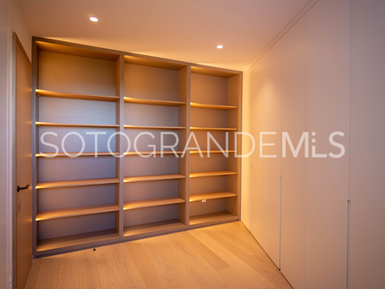 Buy villa with 8 bedrooms in Zona G, Sotogrande Alto | Gisèle André Soto