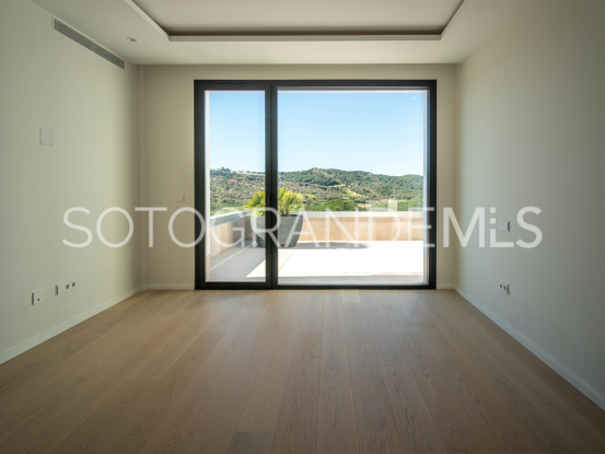 Buy villa with 8 bedrooms in Zona G, Sotogrande Alto | Gisèle André Soto
