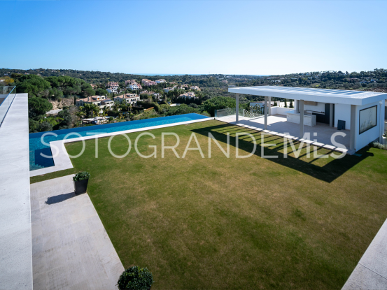 Buy villa with 8 bedrooms in Zona G, Sotogrande Alto | Gisèle André Soto