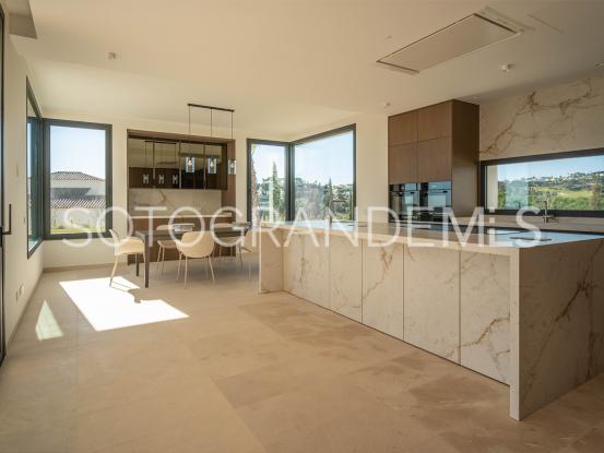 Buy villa with 8 bedrooms in Zona G, Sotogrande Alto | Gisèle André Soto