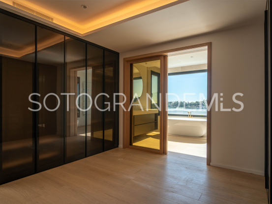Buy villa with 8 bedrooms in Zona G, Sotogrande Alto | Gisèle André Soto