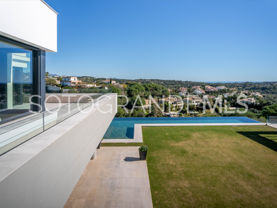 Buy villa with 8 bedrooms in Zona G, Sotogrande Alto | Gisèle André Soto