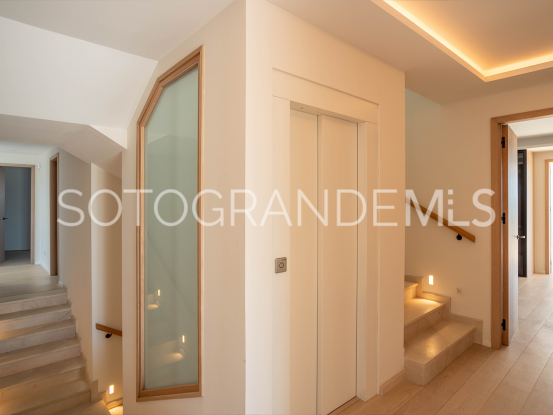 Buy villa with 8 bedrooms in Zona G, Sotogrande Alto | Gisèle André Soto