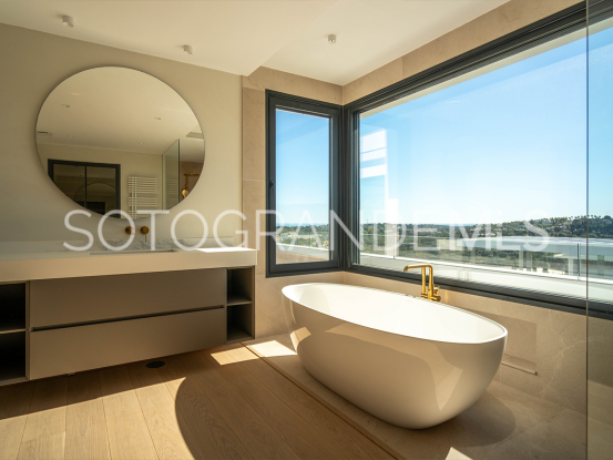Buy villa with 8 bedrooms in Zona G, Sotogrande Alto | Gisèle André Soto