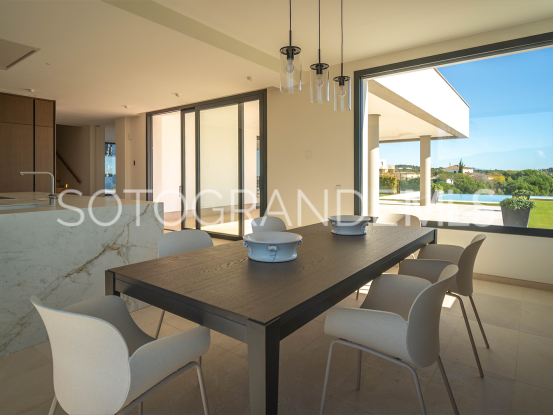 Buy villa with 8 bedrooms in Zona G, Sotogrande Alto | Gisèle André Soto
