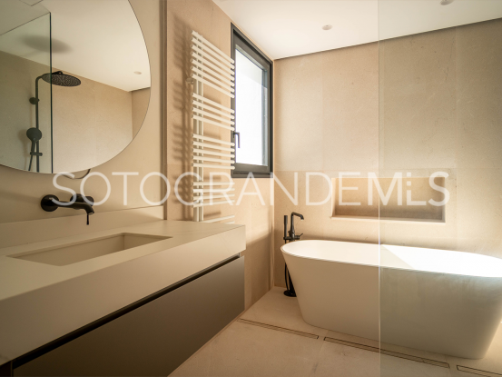 Buy villa with 8 bedrooms in Zona G, Sotogrande Alto | Gisèle André Soto