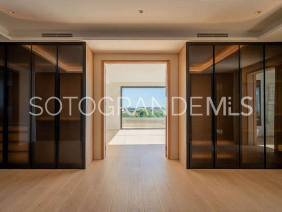 Buy villa with 8 bedrooms in Zona G, Sotogrande Alto | Gisèle André Soto