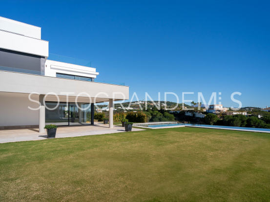 Buy villa with 8 bedrooms in Zona G, Sotogrande Alto | Gisèle André Soto