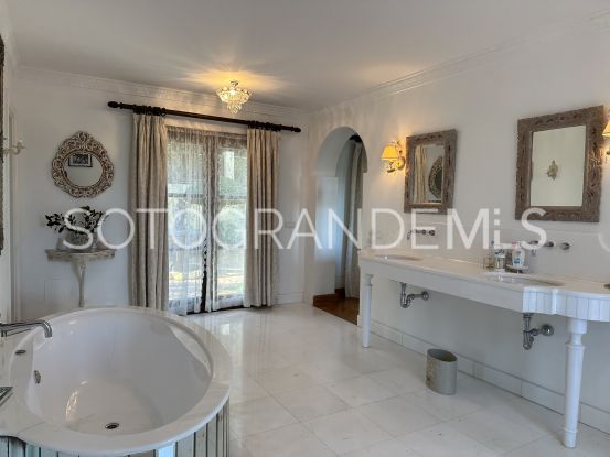 Villa for sale in Sotogrande Alto | Schellhammer Estates