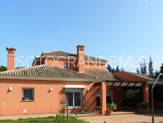 Buy villa in Sotogrande Alto with 4 bedrooms | Schellhammer Estates
