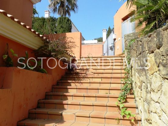 Buy villa in Sotogrande Alto with 4 bedrooms | Schellhammer Estates