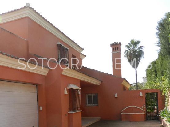 Buy villa in Sotogrande Alto with 4 bedrooms | Schellhammer Estates