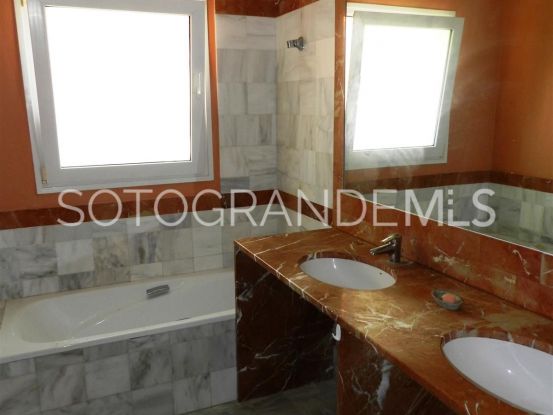 Buy villa in Sotogrande Alto with 4 bedrooms | Schellhammer Estates