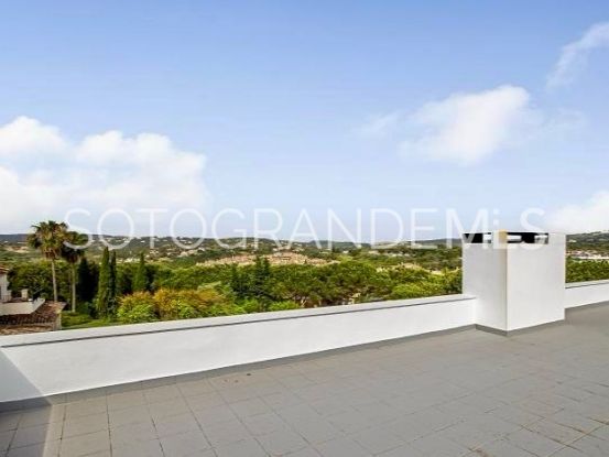 Buy 4 bedrooms villa in Sotogrande Alto | SurdelSur Properties